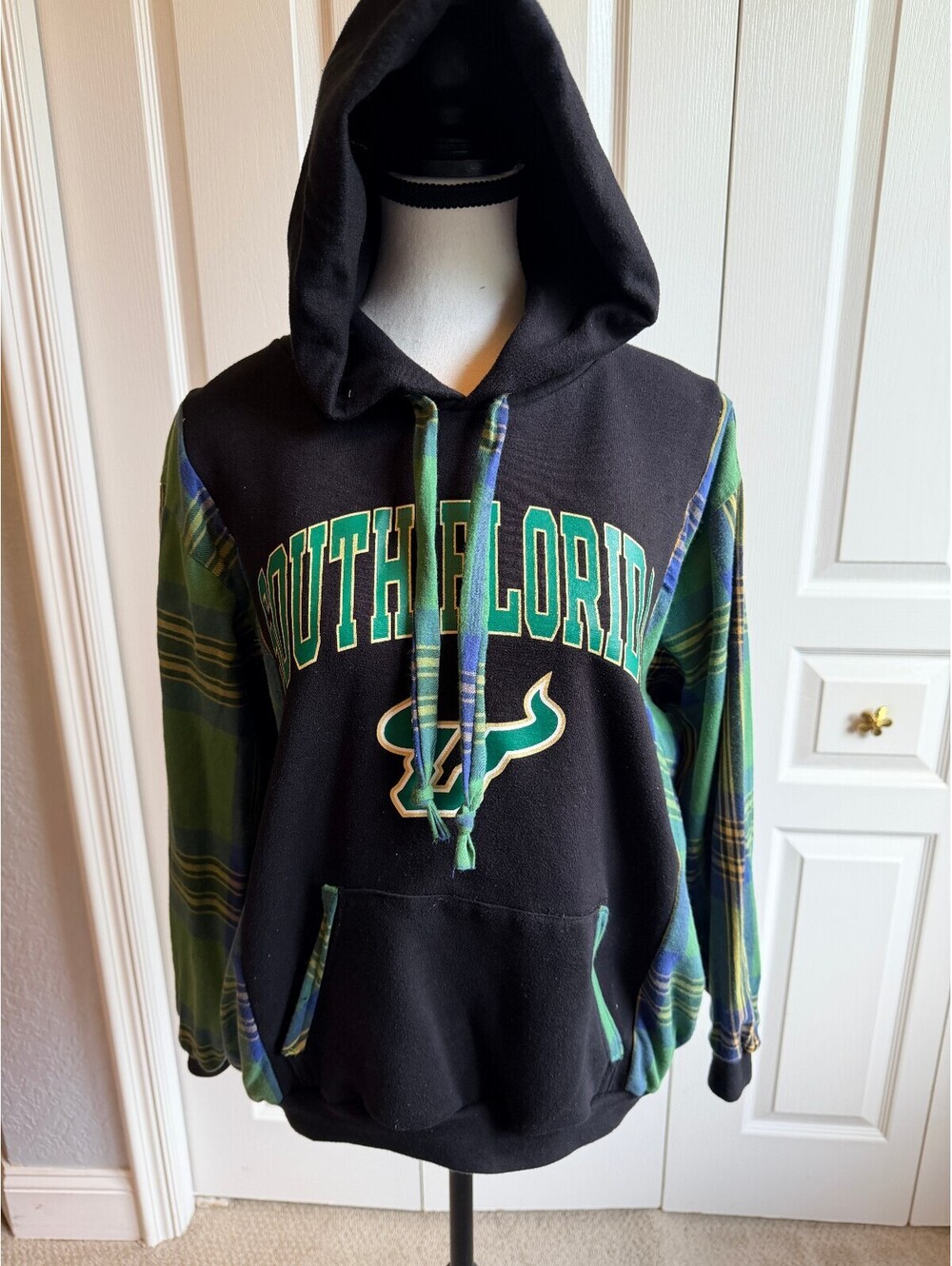 USF Hoodie w/ Plaid Sleeves and Kangaroo Pocket, Size Oversized Small